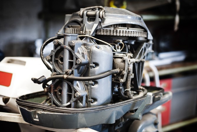 Boat-Engine-With-Cowling-Off