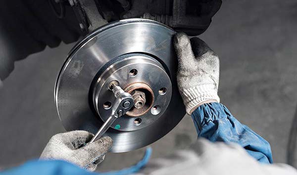 brake-discs-installation-thumb