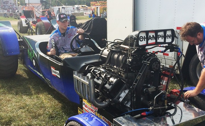 joey-frasur-checking-engine joey-frasur-checking-engine