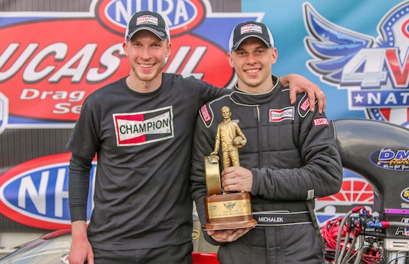 Champion-Driver-Team-Michalek Champion-Driver-Team-Michalek